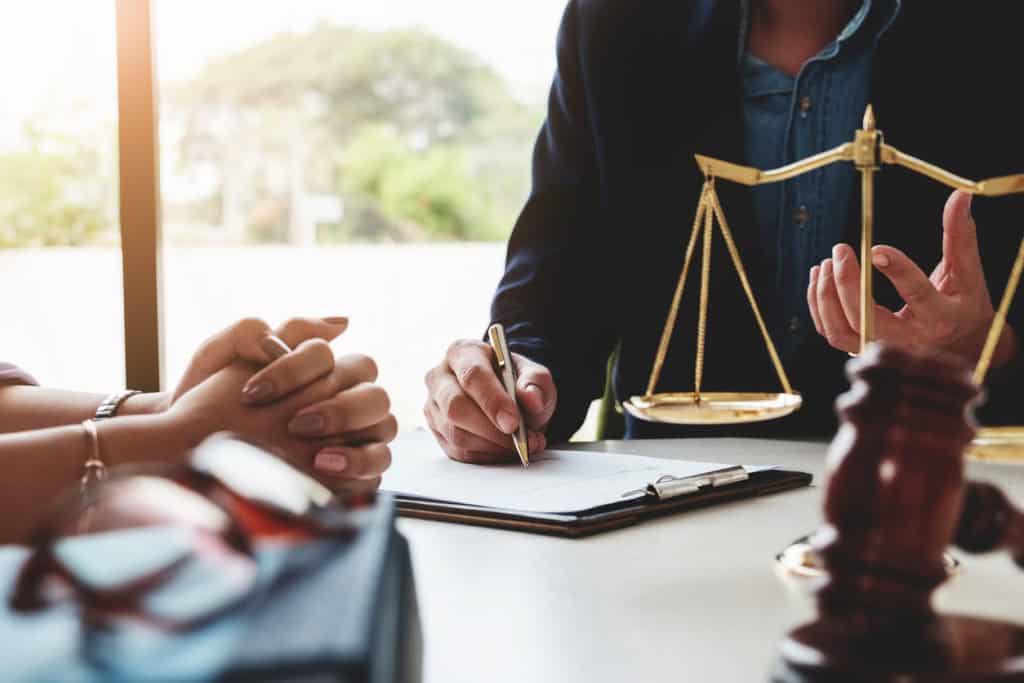 Court Applications vs. Mediation: A Less Stressful Path with EH Mediation Salford