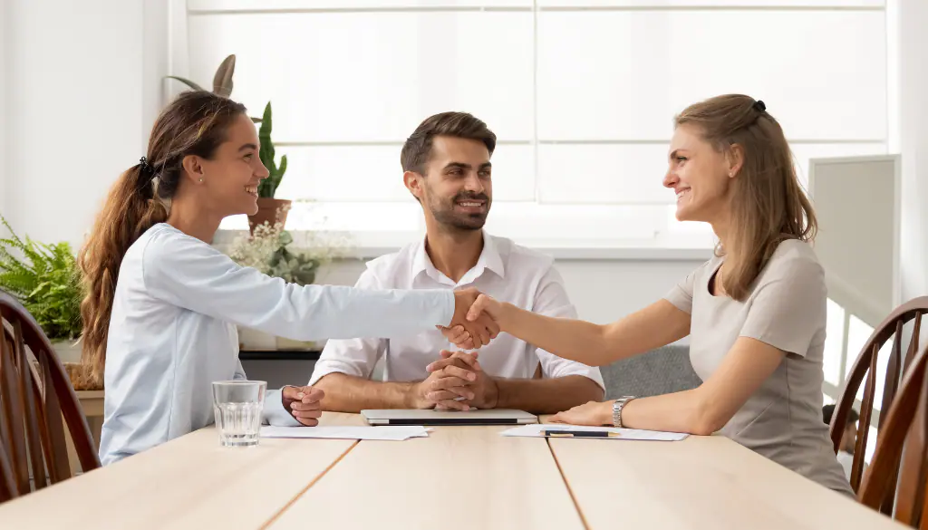 Financial Harmony: Resolve Spending Disputes {name}